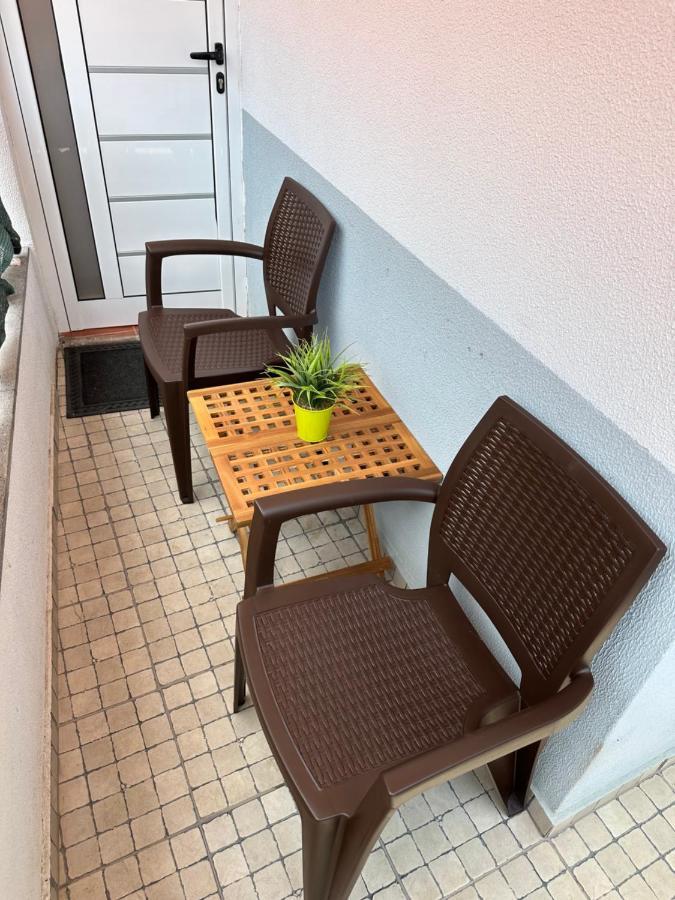 2 Bed Room Apartment , Sea View, 10 Minutes Walk To The Beach 里贝拉布拉瓦 外观 照片